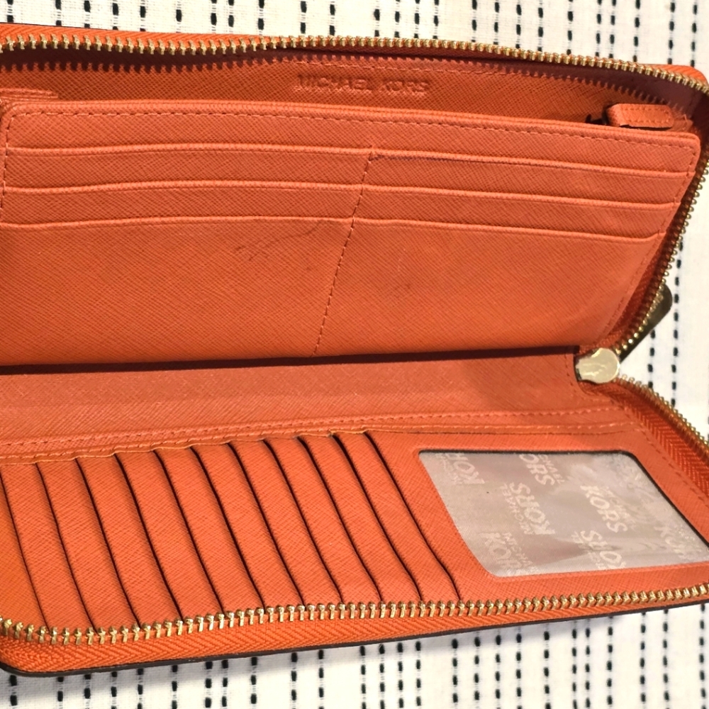 Michael Michael Kors Jet Set Travel Continental Leather Wallet/Wristlet - Picture 4 of 5